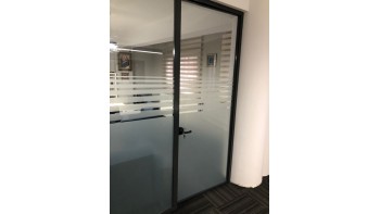 Alüminyum Kasalı Cam Kapı